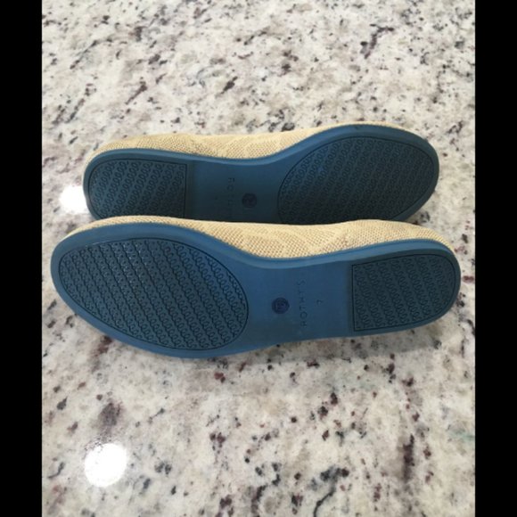 Rothy's Cream Flats - Picture 5 of 5